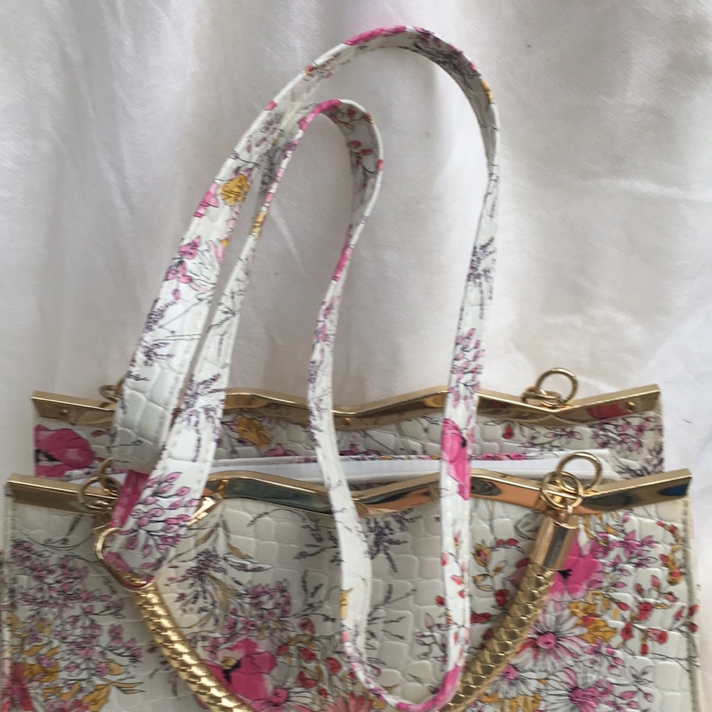 Purse - Picture 4 of 4